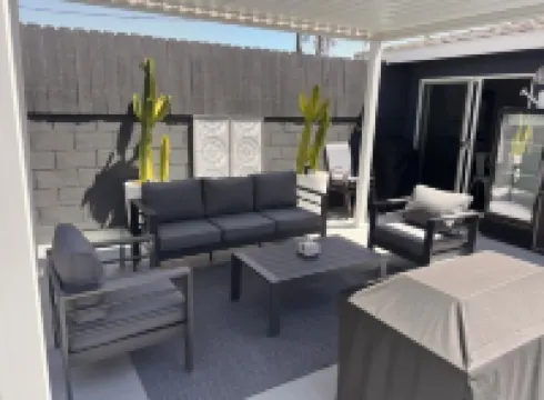 HEATED POOL & JACUZZI, QUIET, AIRY SPA LIKE BACKYARD, NEAR NEWPORT BEACH