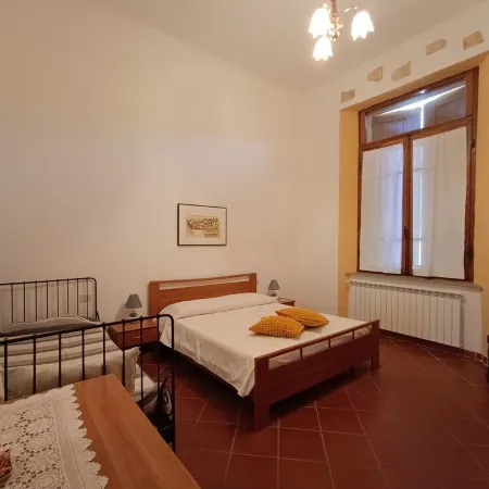 Spacious apartment strategically located for visiting Siena and province