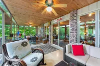 Lakefront! Secluded, HotTub, Fire Pit, Private Dock&Boats 90 Min from Chicago