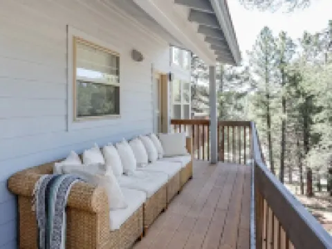 The Private Toho-Tel Suite 卡馳納山莊酒店