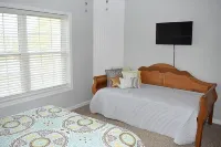 Halcyon-Community Pool, Firepit