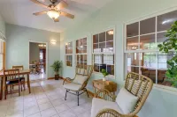 Modern Home in the Heart of Murphy, Hi-Tech Massage Chair, Jetted Tub, KING Bd!