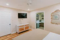 Shadowlawn: Spacious four bedroom - three bath w/ pool in golf cart district!!