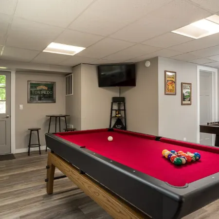 Mountain Retreat Near Pisgah Forest & down Town. Pet Friendly & Game Room! Отели в г. Бревард