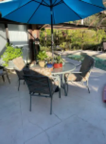 Charming Guest Quarters in Separate Building