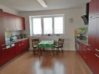 O3 - Gut Ausgestattete 180qm Wohnung