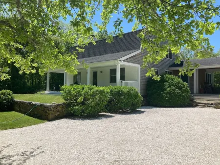 Private  Spacious  Pet Friendly  Studio / Loft