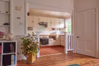 Beautiful Architecturally Designed Cottage in Blue Mountains w/ Valley Views