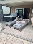 Wellness-suite mit Eingezäunten Garten/ Eifel/wellness/whirlpool/für Paare
