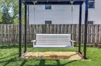 Downtown loft apt—mins from NCSU & Pullen Park!