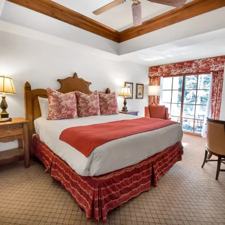 Best PENTHOUSE in Vail Village - FREE Breakfast & Parking