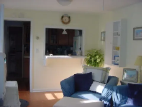 Cozy Beach Getaway - 1000' from Ocean/Boardwalk; 6 blocks from LIRR ロング・ビーチのホテル