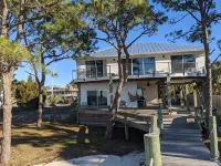 Private Bayfront Apartment with King bed and Awesome View