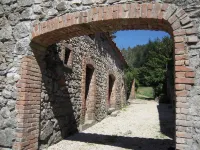 Former Cévennes silkworm farm surrounded by 5 hectares of private land Genolhac 호텔