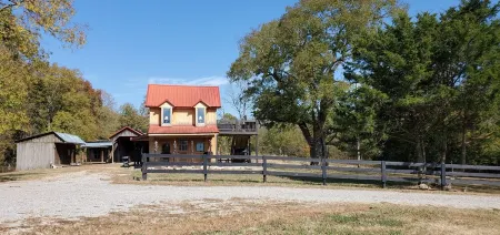 Coyle Ridge Cabin Retreat