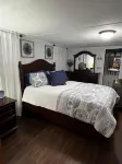 “LOTS OF FUN LAKE HOUSE” in WHITE OAK SHORES!!!