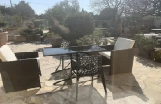 Gemütliche Ferienwohnung, Ideal für 2 Personen, Große Terrasse und Swimming-pool