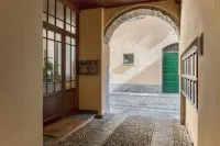 Studio Apartment - 1 minute walk from the Lake