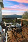 Gorgeous Home: Fire Pit & Outdoor Play Zone, Game Room, Views, 3 Mins to Lake