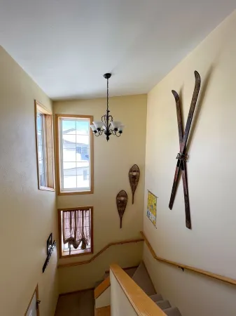 Wonderful 3BR Townhome Close to Downtown AND Ski Hill Road Отели в г. Карбон