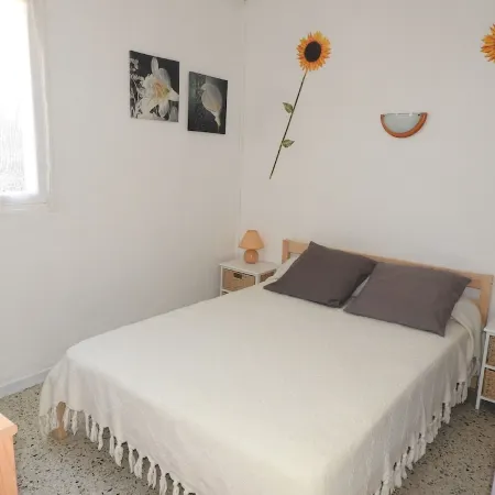 NEW: Le Lavandou Aiguebelle - Air-conditioned sea view apartment in villa