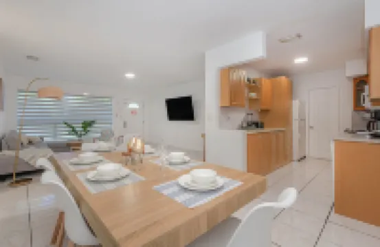 Charming home 12min to the Beach