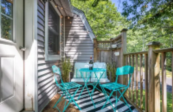 Spacious suite - close to everything + backyard10 min to Portsmouth +Ogunquit