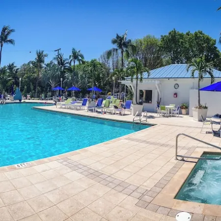 Florida Keys Condo with Pool, Beach Access, Marina, Pickleball & More