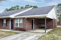 3 Bed 2 Bath Renovated Cozy Farmhouse