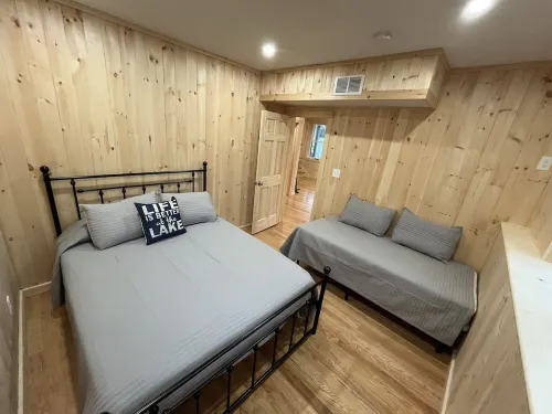 Lakefront 4 Bedroom 2 Bathroom Retreat with Beach and Dock
