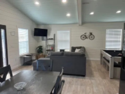 Stay, play and relax in Ohiopyle, PA, Hot tub, Pool table, GAP, Arcade Game