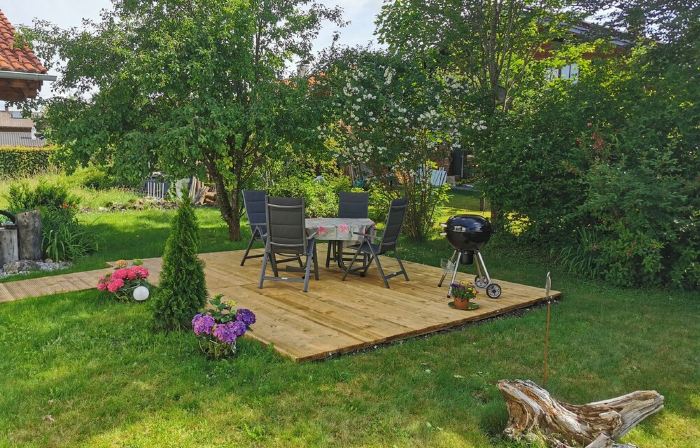 Spacious vacation apartment close to nature