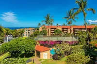 Beautifully upgraded condo in Maui Vista steps from world class beaches.