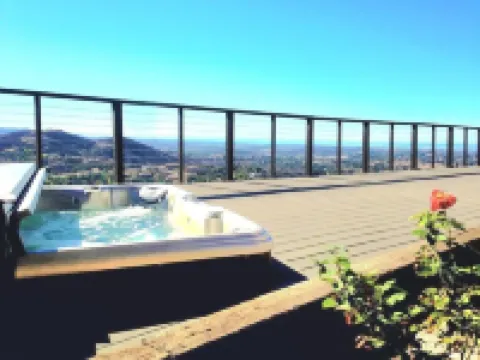 Luxurious Resort Style 3BR + Office w/ Stunning Ocean Views, Pool, Spa & Sauna