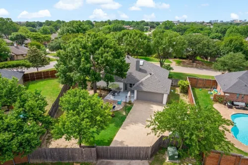 Remodeled 4 bedroom plus office in Downtown Frisco, Texas.