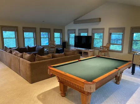 Stunning Lake Michigan Home with fireplace, steam room and sauna!