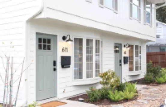 Closest Stay to Downtown Mt Dora - Renovated - Walk Everywhere - 5-Star Reviews