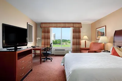 Hilton Garden Inn Chicago/Oakbrook Terrace Các khách sạn gần The Club