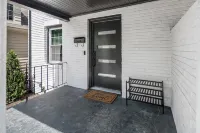 Dilworth Retreat - Walk to Everything - Parking