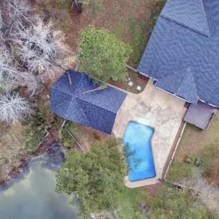 Private Pool with Pond Views - Pet Friendly - Near Downtown