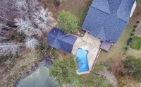 Private Pool with Pond Views - Pet Friendly - Near Downtown Hotels in 