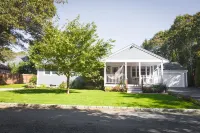Relax by Oak Bluffs Harbor, enjoy your 3-bedroom East Chip retreat