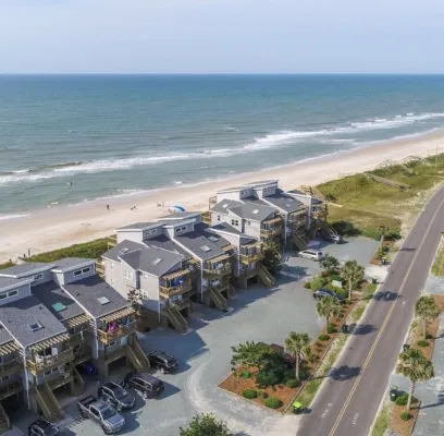 Oceanfront 2Br Sleeps 6 - Linens, Beach Chairs & Intracoastal Fishing & Kayaking Hotels in Stump Sound