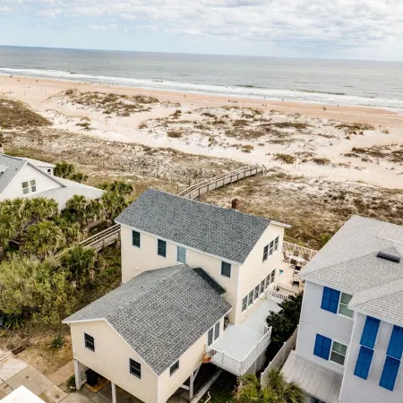 Relaxed Cancellation Policy! Oceanfront home with pool,hot tub, fire pit, bikes.