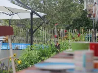 House Rosebud. The family-friendly vacation home with plenty of outdoor space Hotels in Weilheim