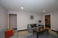 Cozy 2 Bedroom - WiFi