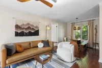 Walk to Downtown Blowing Rock - Pet Friendly with 2 Primary Bedrooms