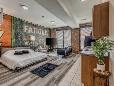 Deluxe Studio in Historic Downtown Building! Hotels near Bartlesville Area History Museum