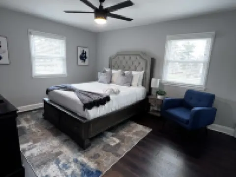 Alexandria VA Spacious, Family-Friendly 5Br Home Near DC Hotels in Lincolnia