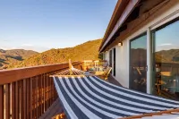 Topanga 3 bdrm/2ba mountain view home with huge deck.